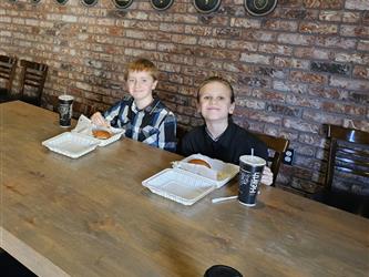 Students eating lunch